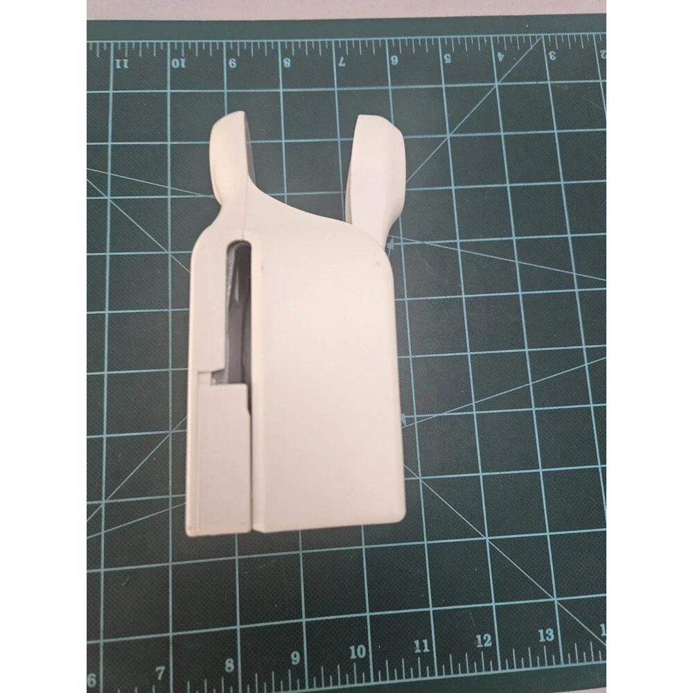 Martha Stewart Crafts Corner Punch Border